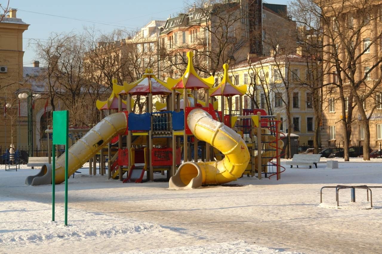 Детская площадка Продажа квартиры 48м² 'Гагаринская, 26' Гагаринская ул., 26 Детская площадка Продажа квартиры 48м² 'Гагаринская, 26' Гагаринская ул., 26