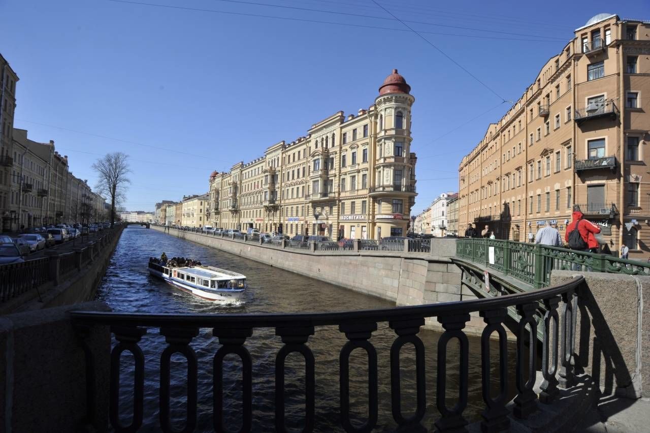 Вид на дом с Кокушкина моста Продажа квартиры 271м² 'Грибоедова, 71' Грибоедова канала наб., 71 Вид на дом с Кокушкина моста Продажа квартиры 271м² 'Грибоедова, 71' Грибоедова канала наб., 71