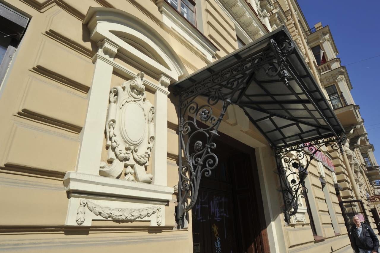 Вход в парадную Продажа квартиры 271м² 'Грибоедова, 71' Грибоедова канала наб., 71 Вход в парадную Продажа квартиры 271м² 'Грибоедова, 71' Грибоедова канала наб., 71