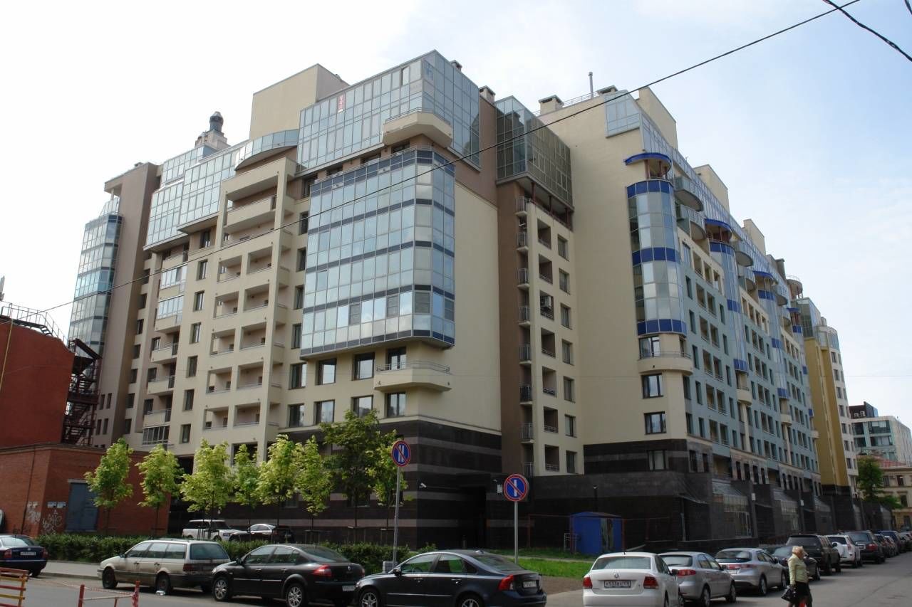 Фасад дома Продажа квартиры 77м² 'Серебряные зеркала' Дивенская ул., 5