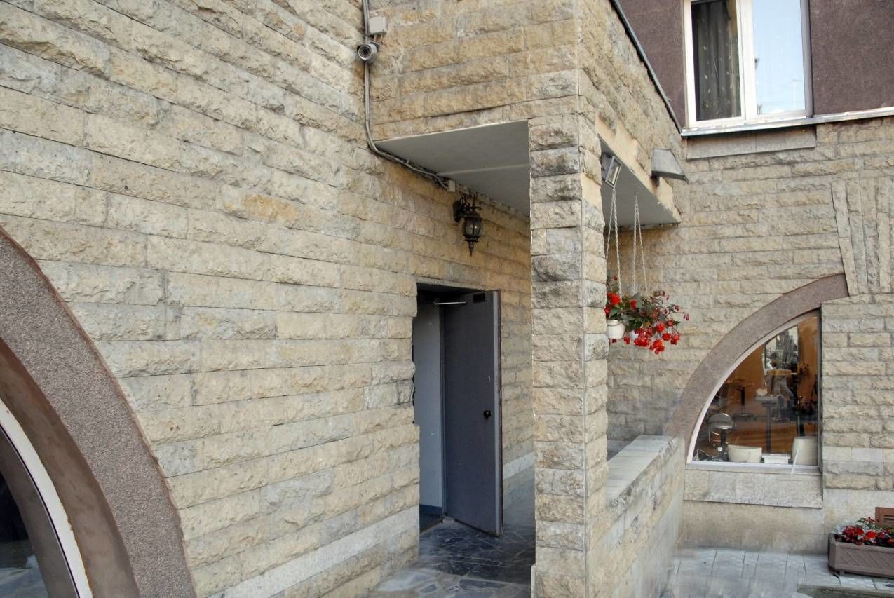 Вход в парадную Продажа квартиры 143м² 'Б. Монетная, 5' Большая Монетная ул., 5 Вход в парадную Продажа квартиры 143м² 'Б. Монетная, 5' Большая Монетная ул., 5
