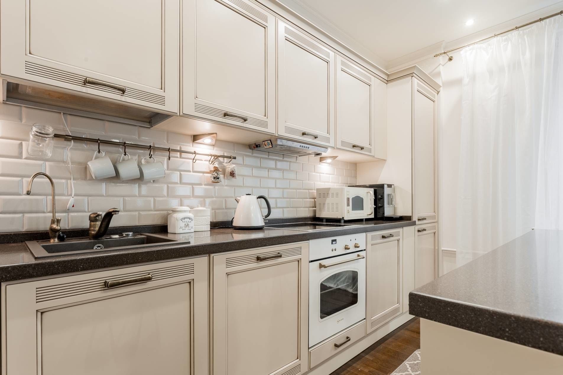 Современная кухня Продажа квартиры 84м² 'Европа Сити' Академика Павлова ул., 6 к. 2 Современная кухня Продажа квартиры 84м² 'Европа Сити' Академика Павлова ул., 6 к. 2