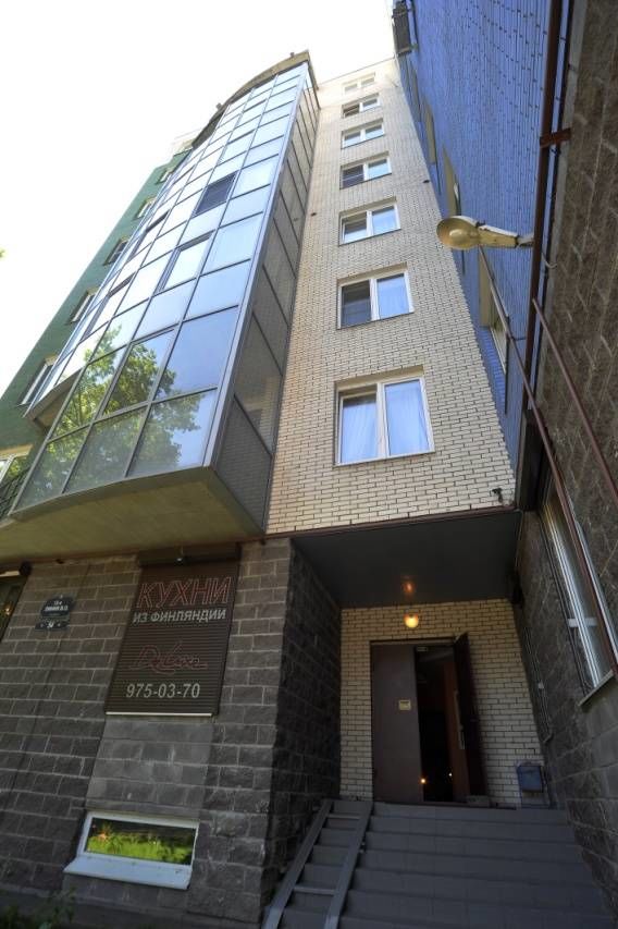 Вход в парадную Продажа квартиры 117м² '13 линия В.О., 54' 13-я линия В.О., 54