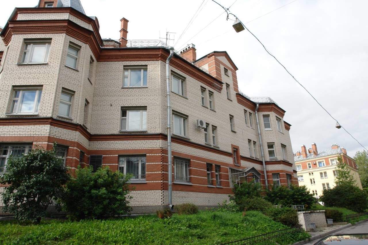 Дом оригинальной архитектуры Продажа квартиры 177м² 'Алексея Толстого, 50' г. Пушкин, Алексея Толстого б-р, 50 к. 2 Дом оригинальной архитектуры Продажа квартиры 177м² 'Алексея Толстого, 50' г. Пушкин, Алексея Толстого б-р, 50 к. 2
