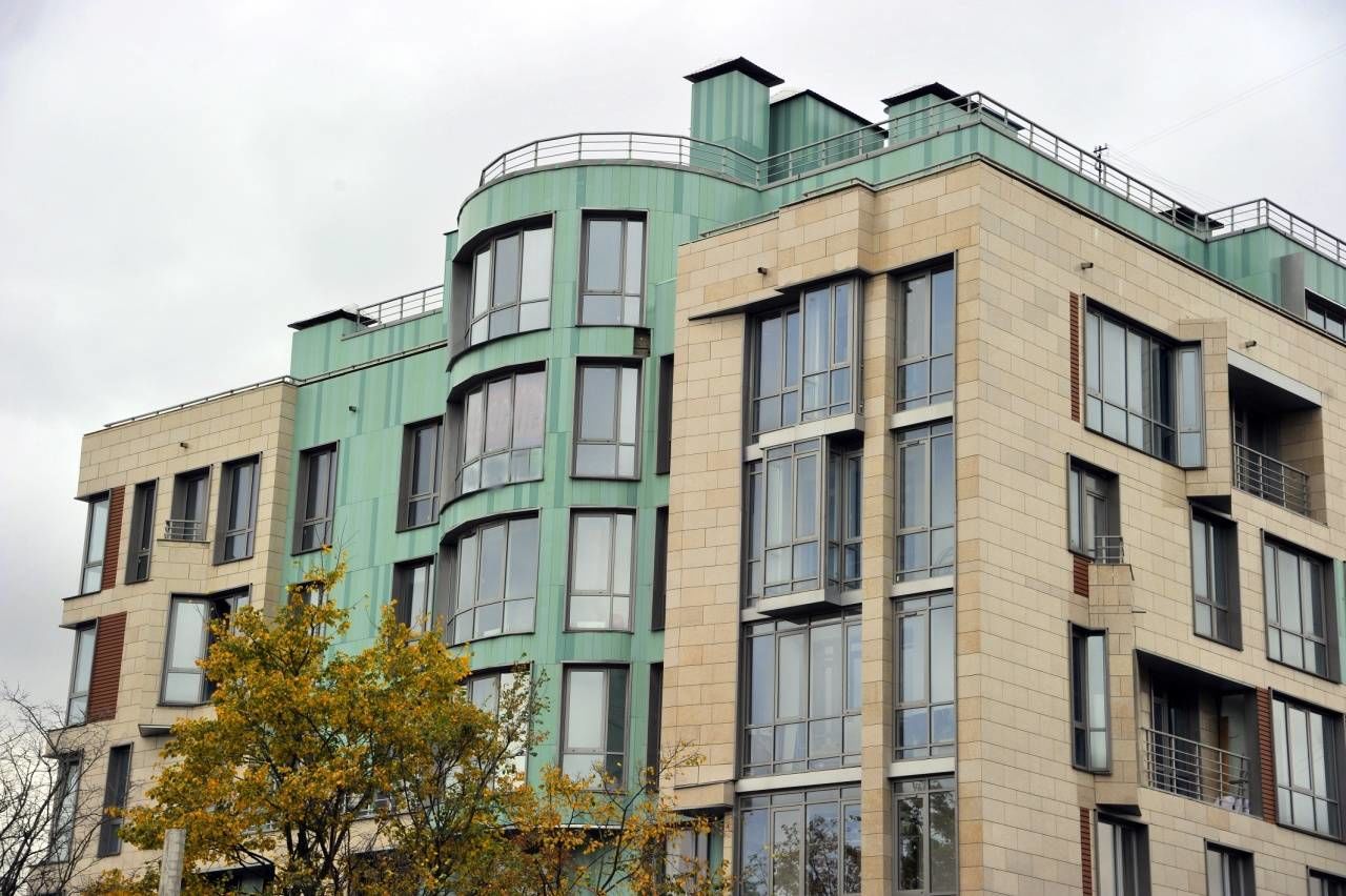 Вид на дом Продажа квартиры 230м² 'Кристаллы Крестовского' Константиновский пр., 18 Вид на дом Продажа квартиры 230м² 'Кристаллы Крестовского' Константиновский пр., 18