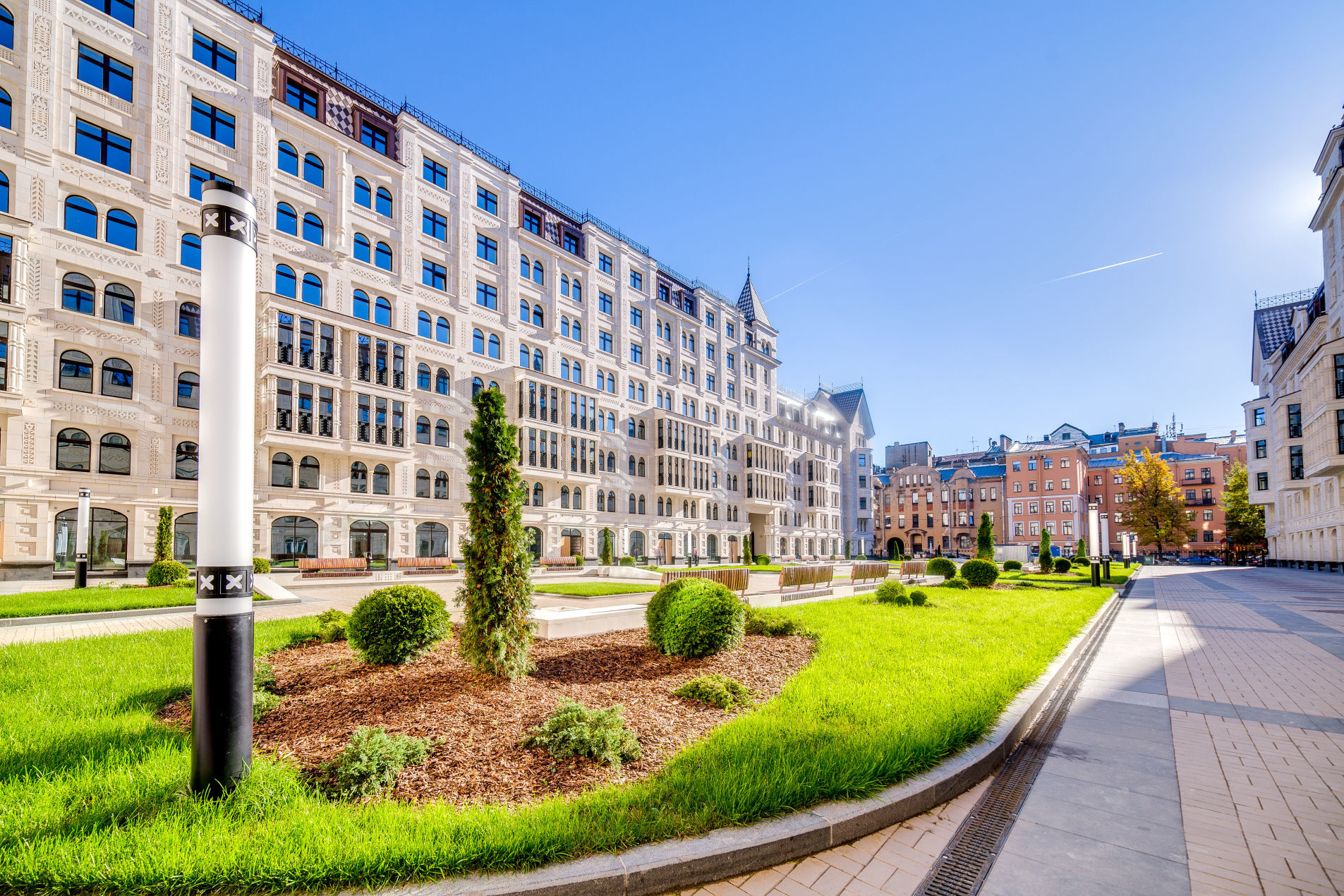 Королевский курдонер Продажа нежилого помещения 234м² 'Русский дом' Басков пер., 2 Королевский курдонер Продажа нежилого помещения 234м² 'Русский дом' Басков пер., 2