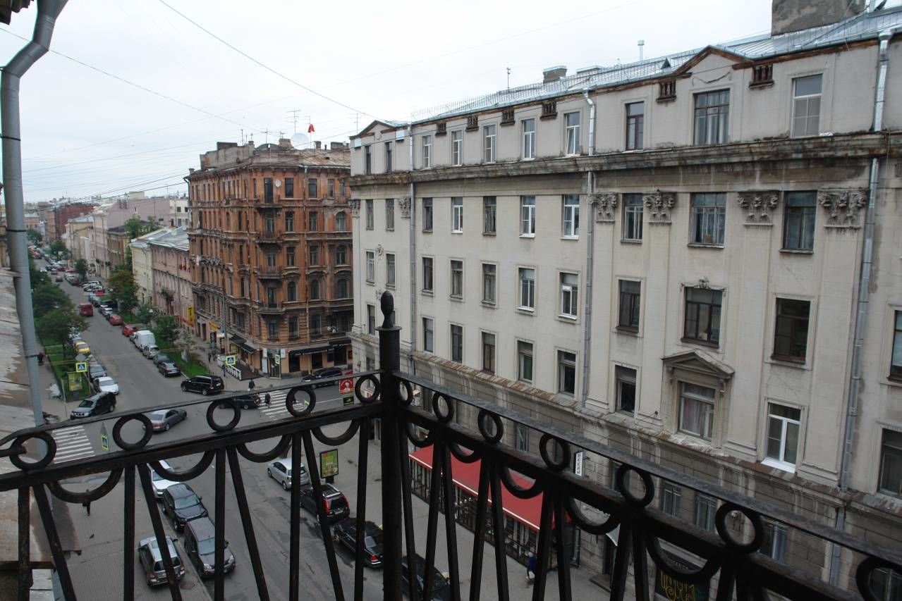 Вид с балкона Продажа квартиры 154м² 'Маяковского, 30' Маяковского ул., 30 Вид с балкона Продажа квартиры 154м² 'Маяковского, 30' Маяковского ул., 30