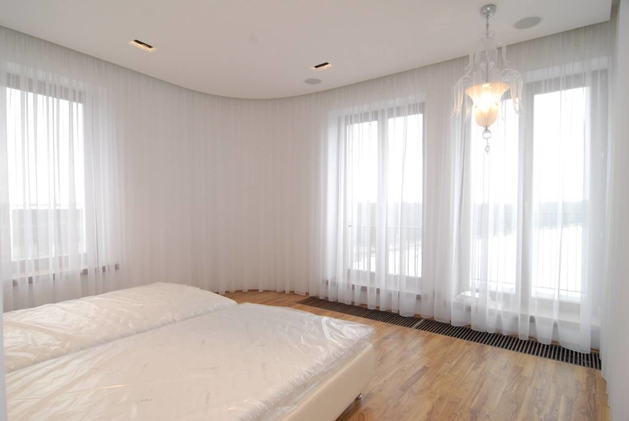 Главная спальня с огромными окнами Продажа квартиры 275м² 'Дом у моря' Мартынова наб., 74 Главная спальня с огромными окнами Продажа квартиры 275м² 'Дом у моря' Мартынова наб., 74