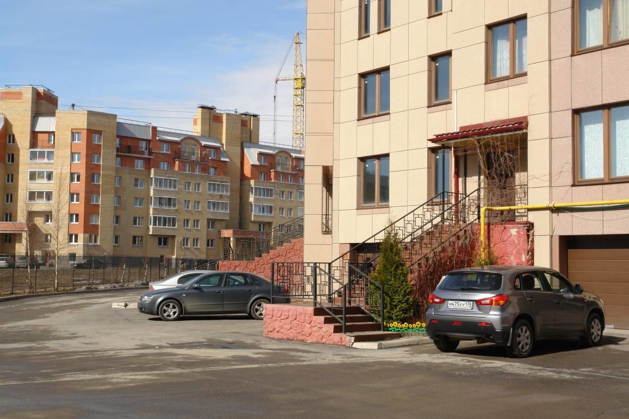 Территория комплекса Продажа квартиры 289м² 'Архитектора Данини, 9' Пушкин, Архитектора Данини ул.,9 Территория комплекса Продажа квартиры 289м² 'Архитектора Данини, 9' Пушкин, Архитектора Данини ул.,9