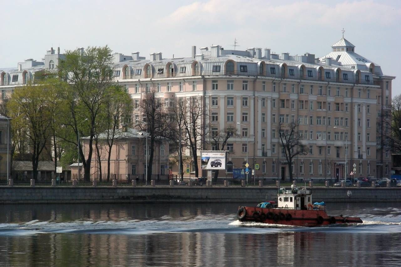 Вид на дом со стороны Невы Продажа квартиры 101м² 'Аптекарская, 6' Аптекарская наб., 6 Вид на дом со стороны Невы Продажа квартиры 101м² 'Аптекарская, 6' Аптекарская наб., 6