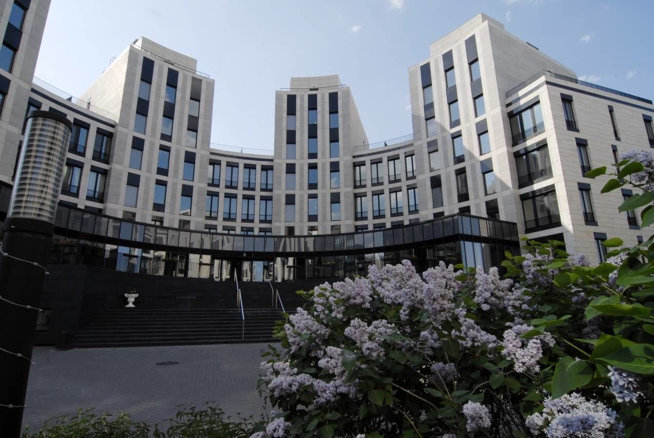 Вид на корпус в котором расположена квартира Продажа квартиры 202м² 'Дом у моря' Мартынова наб., 74 Вид на корпус в котором расположена квартира Продажа квартиры 202м² 'Дом у моря' Мартынова наб., 74