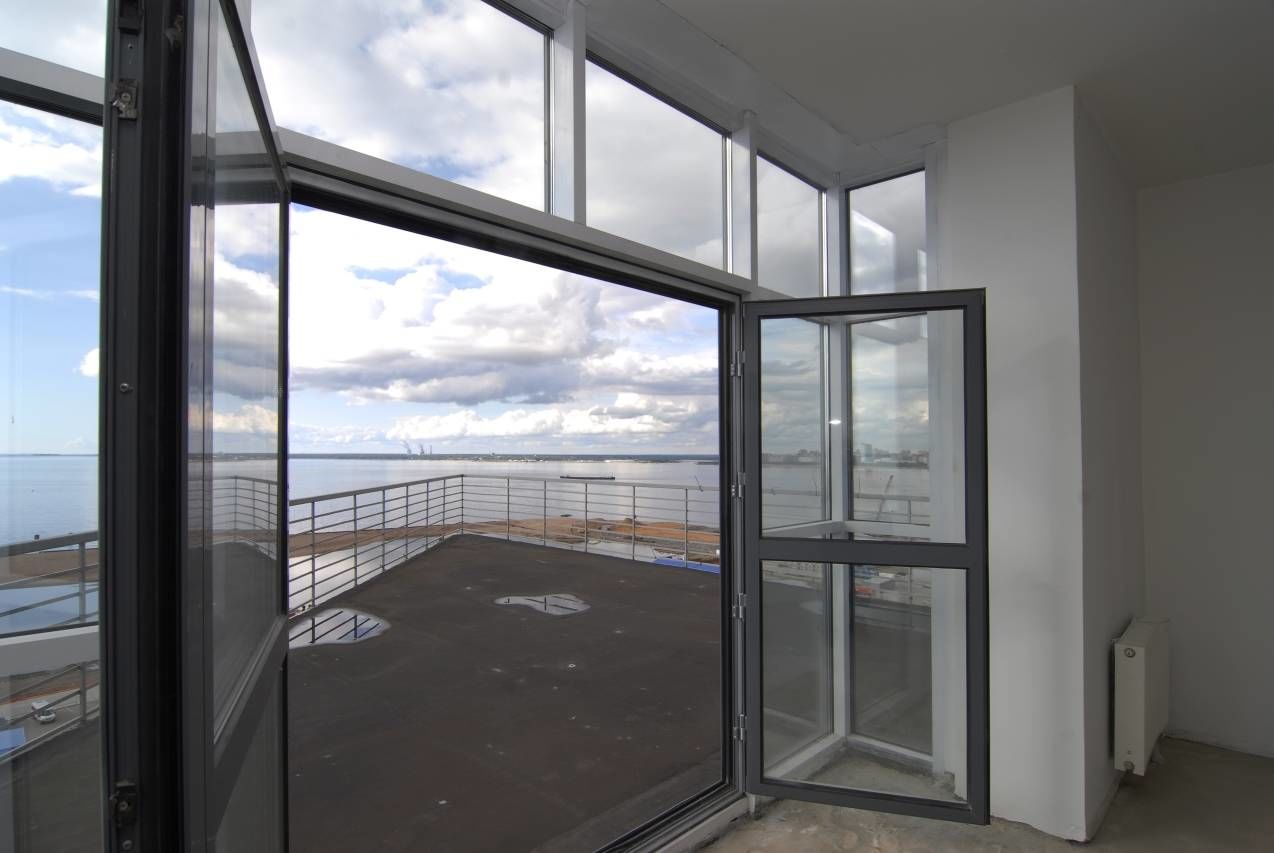Выход на террасу Продажа квартиры 182м² 'Морской фасад' Морская наб., 21 к. 2 Выход на террасу Продажа квартиры 182м² 'Морской фасад' Морская наб., 21 к. 2