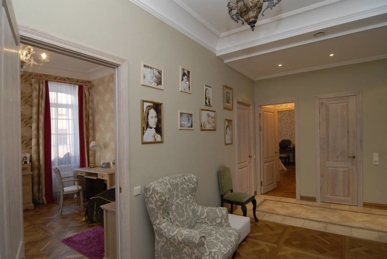 Из холла в комнаты Продажа квартиры 126м² 'Виленский, 15' Виленский пер., 15
