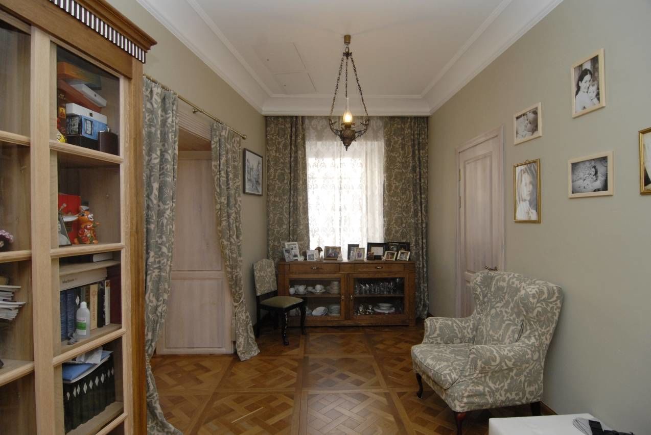 Уютный холл Продажа квартиры 126м² 'Виленский, 15' Виленский пер., 15