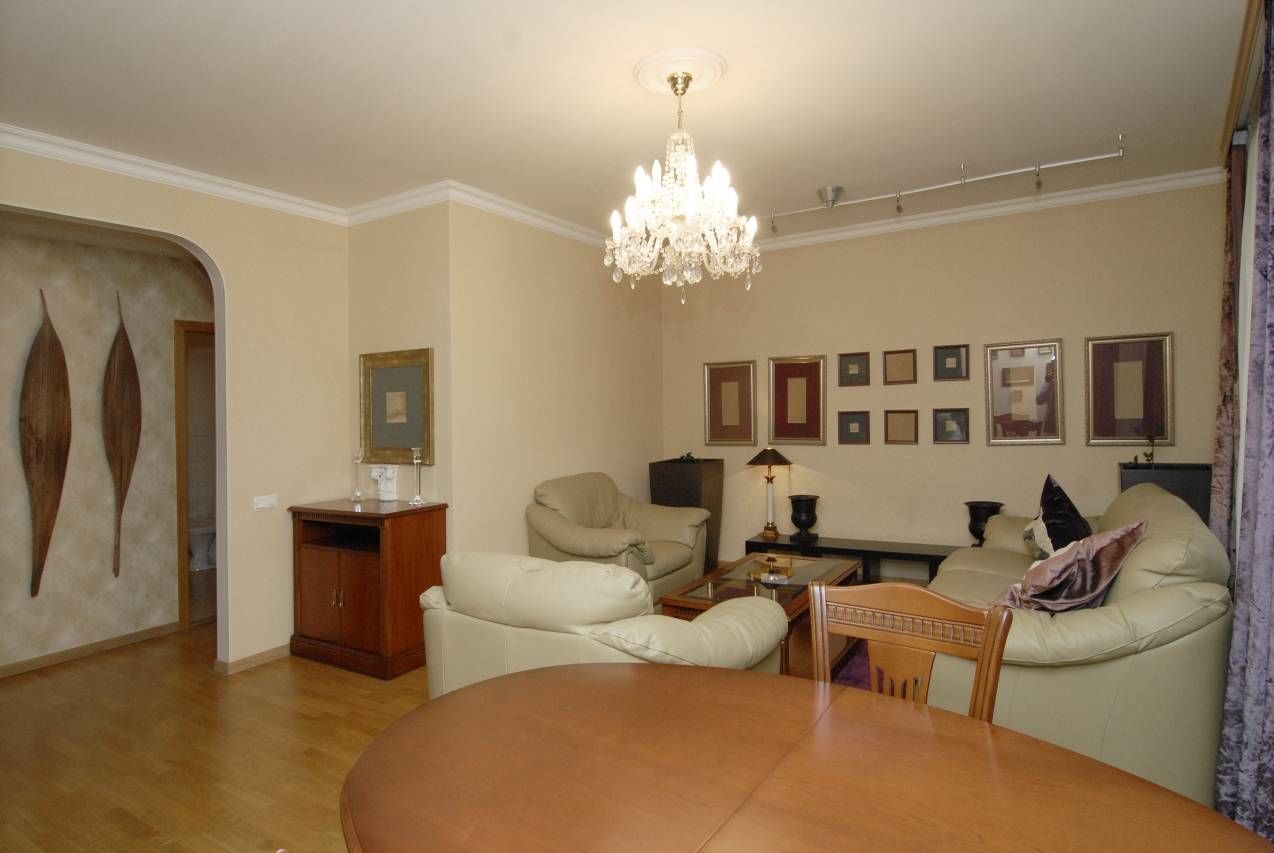 Просторная гостиная Продажа квартиры 139м² 'Б. Московская, 14/1' Б. Московская ул., 14/1 Просторная гостиная Продажа квартиры 139м² 'Б. Московская, 14/1' Б. Московская ул., 14/1