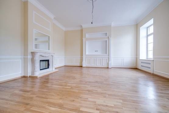 Гостиная с камином Продажа квартиры 218м² 'Дом Баура' Фонтанки реки наб., 2 Гостиная с камином Продажа квартиры 218м² 'Дом Баура' Фонтанки реки наб., 2