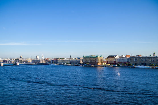 Потрясающие виды на воду и соборы «Royal Park» Петровский пр., 2