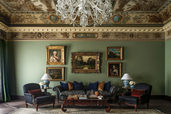 Парадная гостиная Продажа резиденции 357.4м² 'CHEVAL COURT' Конюшенная пл., 2