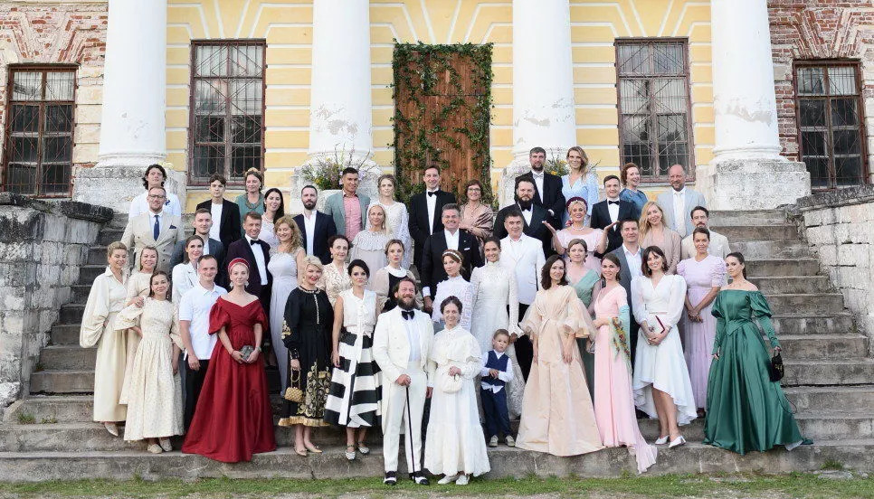 Ювелирный дом Axenoff пригласил бомонд в усадьбу Знаменское-Раек. Life-style