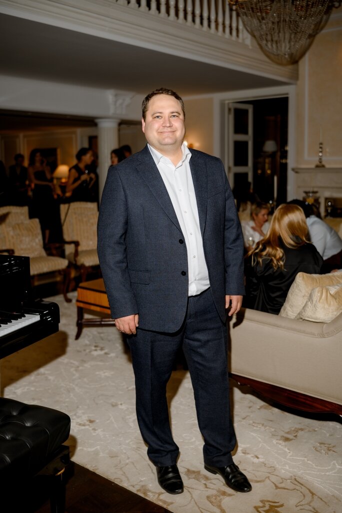 Иван Царев Осенний коктейль 'ДЛЯ СВОИХ' в резиденции у Михайловского театра. Новости компании