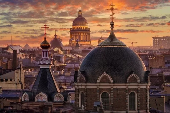 Фото А.Петросян Отличия петербургских и московских девушек. Life-style