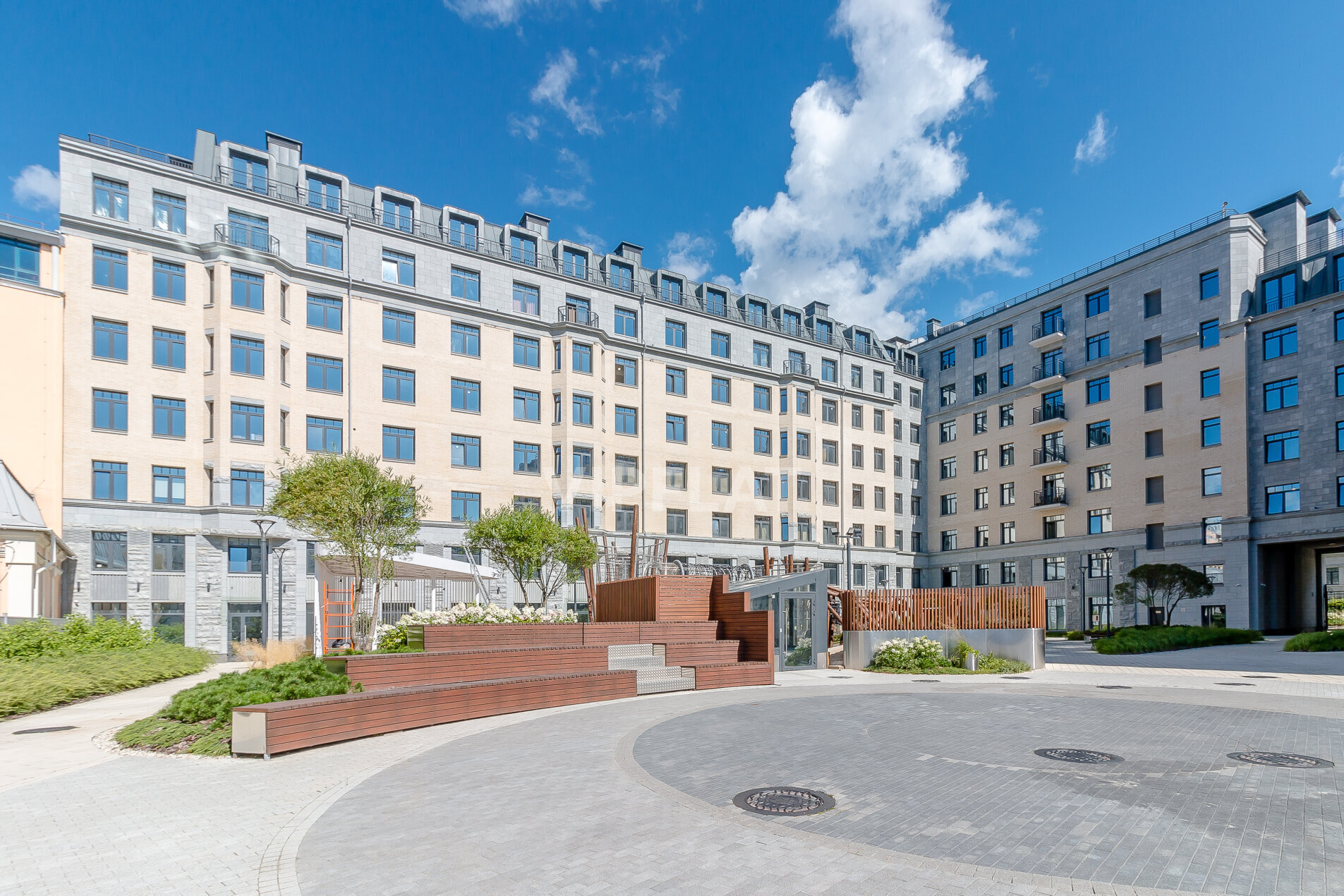 'Северная Корона' Карповки реки наб., 31 'Северная Корона' Карповки реки наб., 31