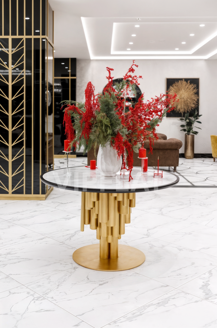 'Manhattan' 13-я Линия В.О., 50 'Manhattan' 13-я Линия В.О., 50