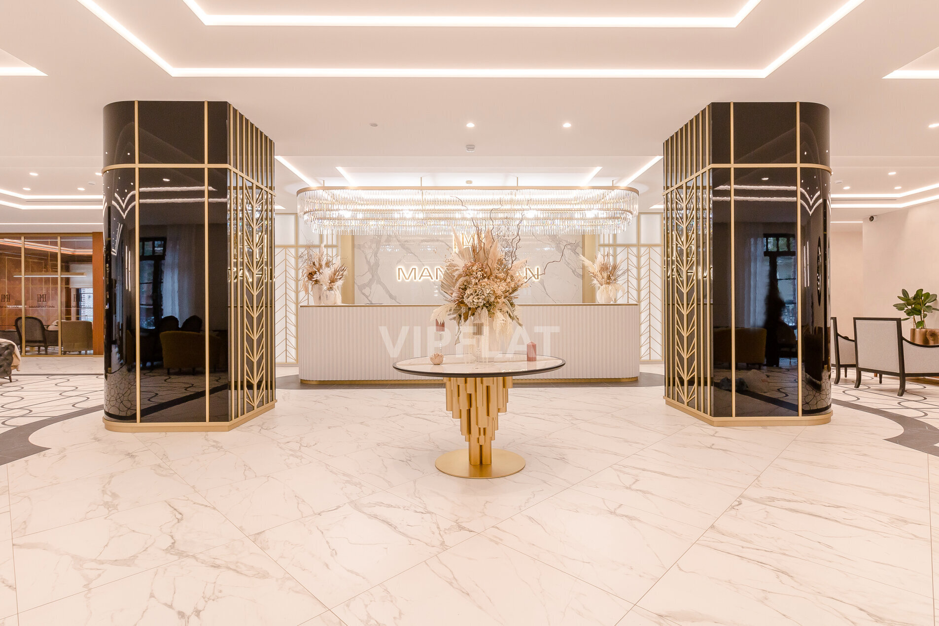 'Manhattan' 13-я Линия В.О., 50 'Manhattan' 13-я Линия В.О., 50