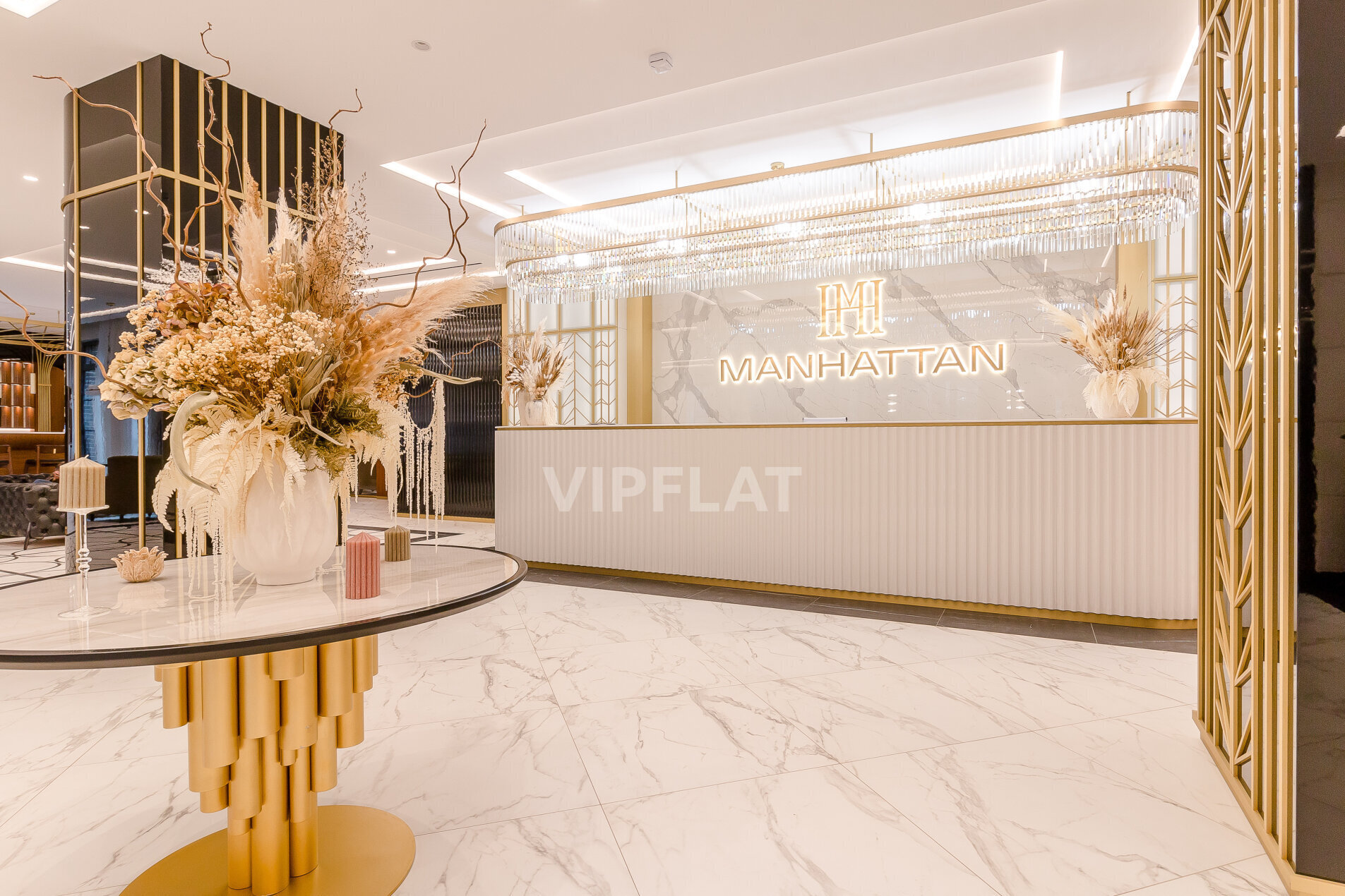 'Manhattan' 13-я Линия В.О., 50 'Manhattan' 13-я Линия В.О., 50