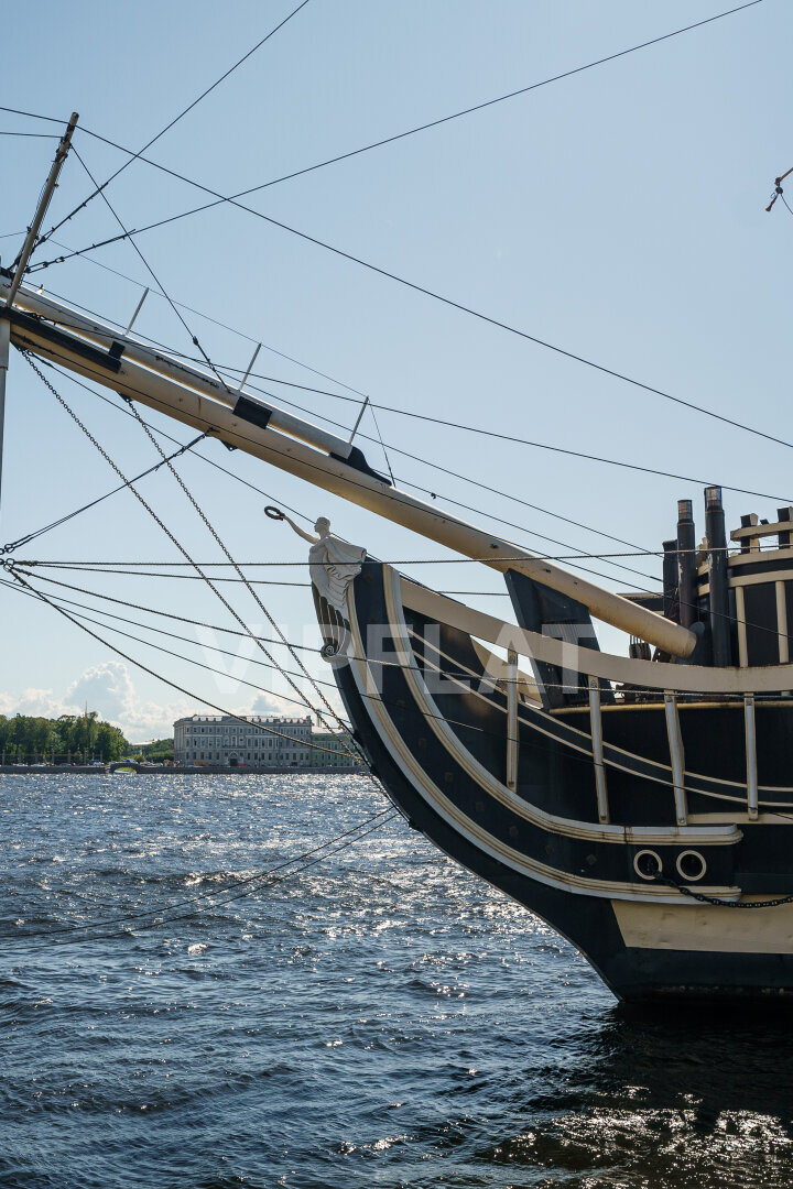 'Доходный дом Н.Н.Романова' Петровская наб., 2-2