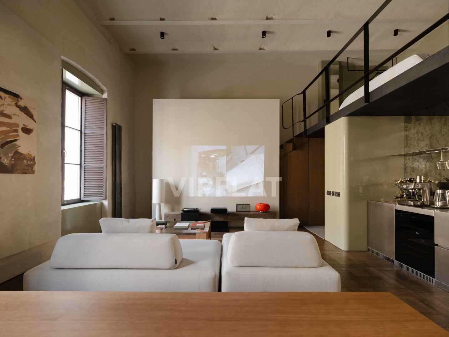 'Секретная резиденция' у Мариинского и Новой Голландии