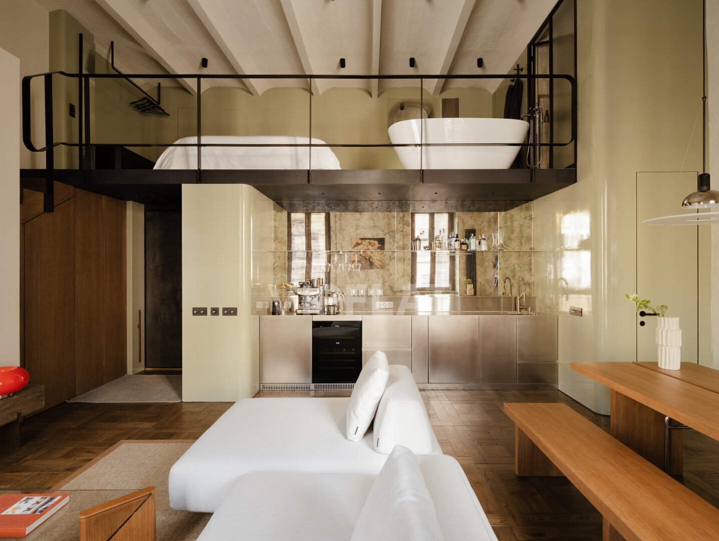 'Секретная резиденция' у Мариинского и Новой Голландии