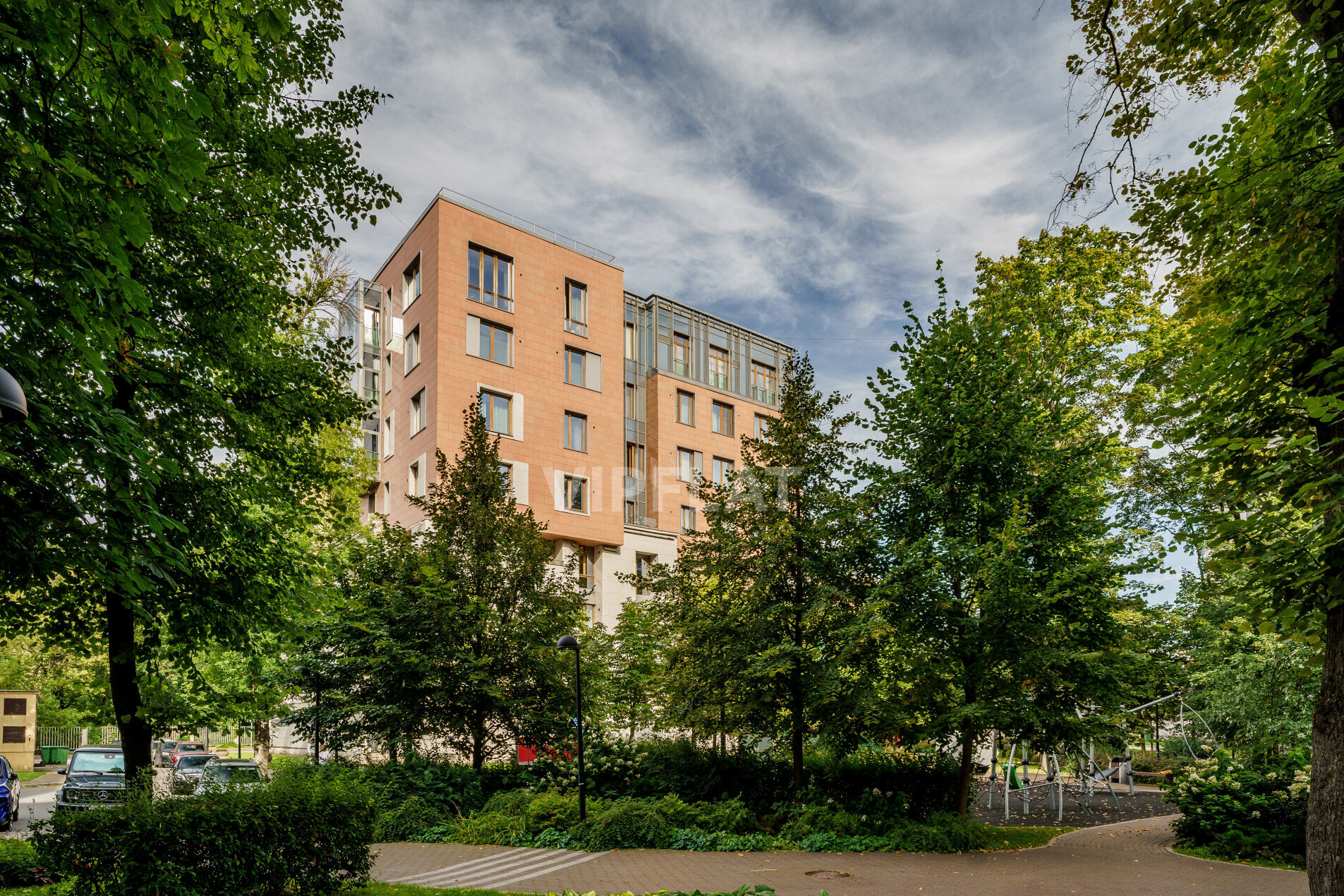 'Смольный парк II' Смольного ул: 2, 4, 6, 8, наб: 8,12 'Смольный парк II' Смольного ул: 2, 4, 6, 8, наб: 8,12