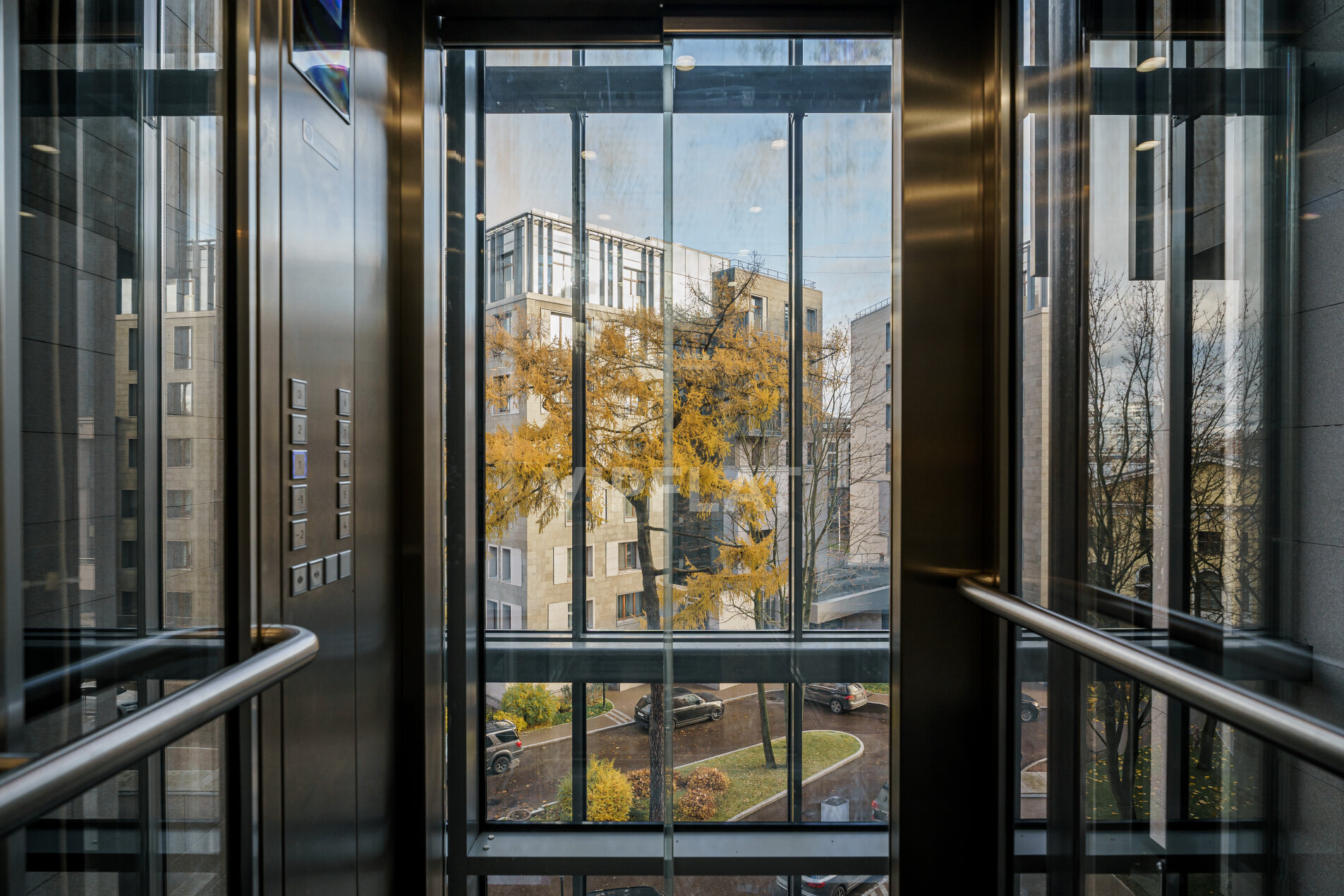 'Смольный парк II' Смольного ул: 2, 4, 6, 8, наб: 8,12 'Смольный парк II' Смольного ул: 2, 4, 6, 8, наб: 8,12