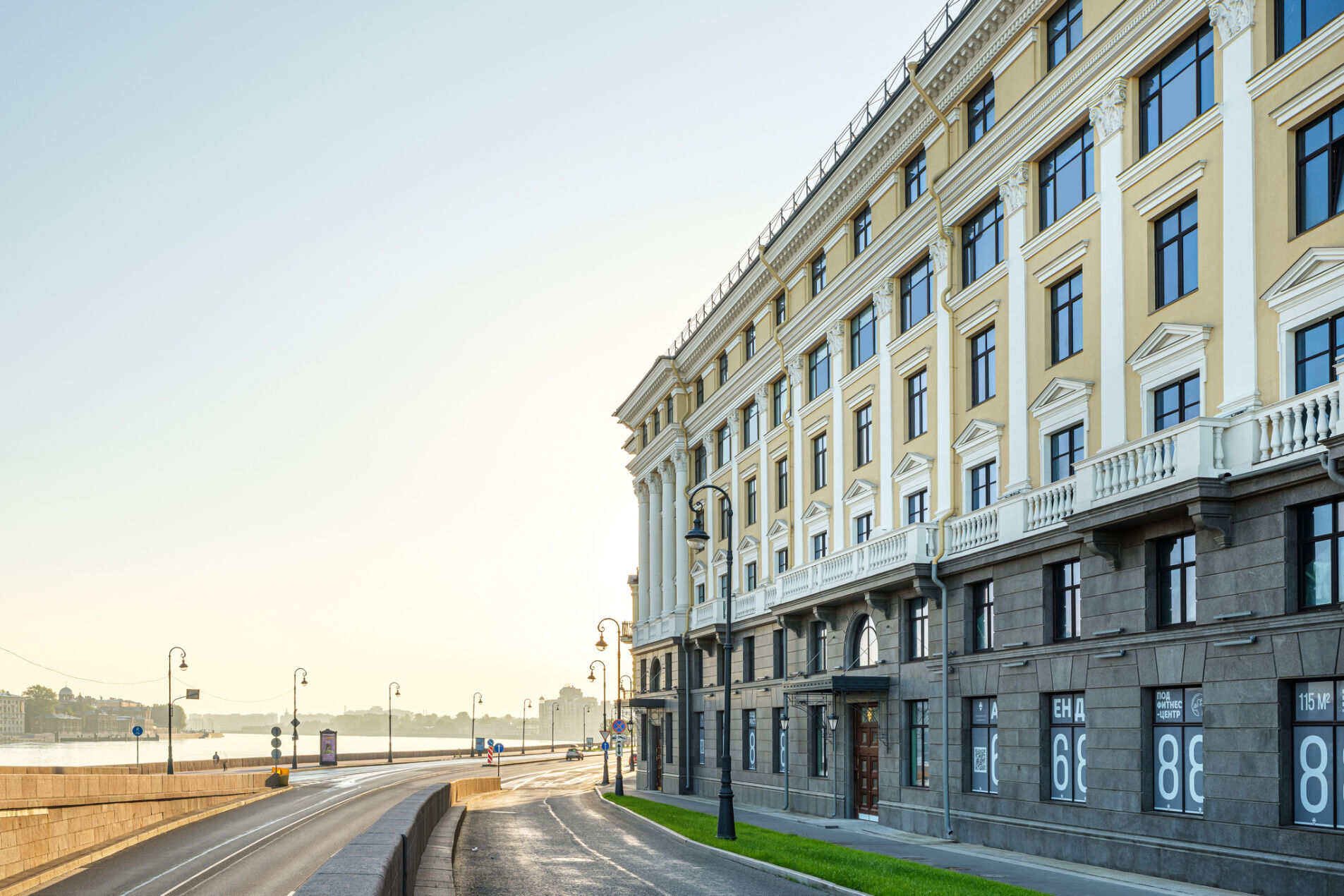 Одно из самых видовых мест города 'Приоритет' Воскресенская наб., 32А