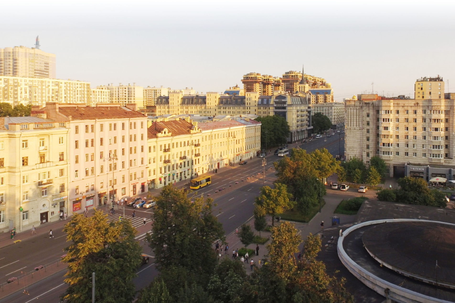 Вид из окон на Московский проспект 'Московский 65' Московский пр., 65