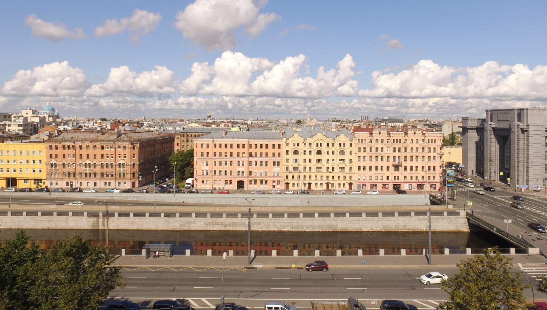 Вид из окон на исторический центр города 'Московский 65' Московский пр., 65