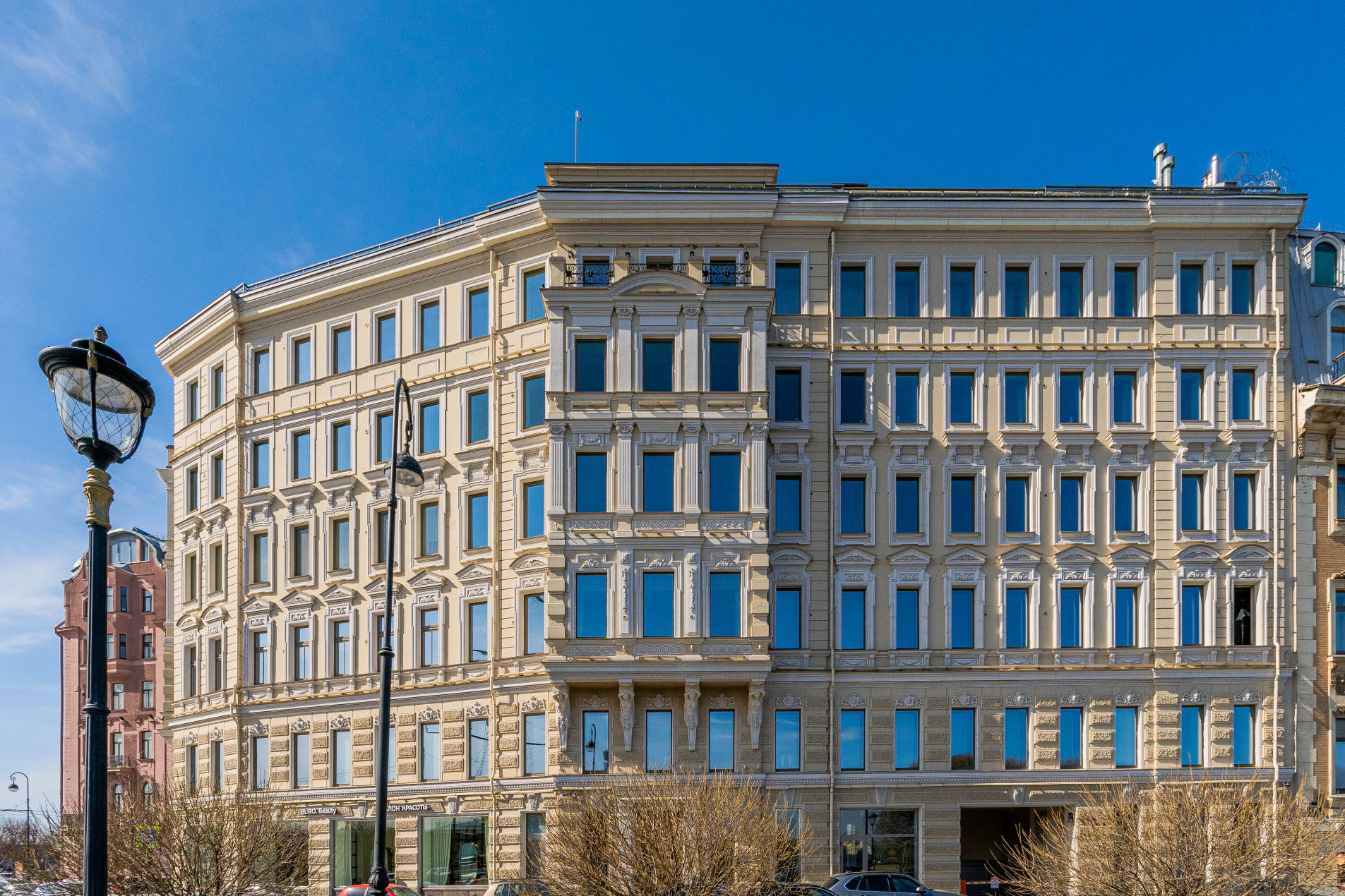 Элегантный фасад 'Зоологический, 2' Зоологический пер., 2-4