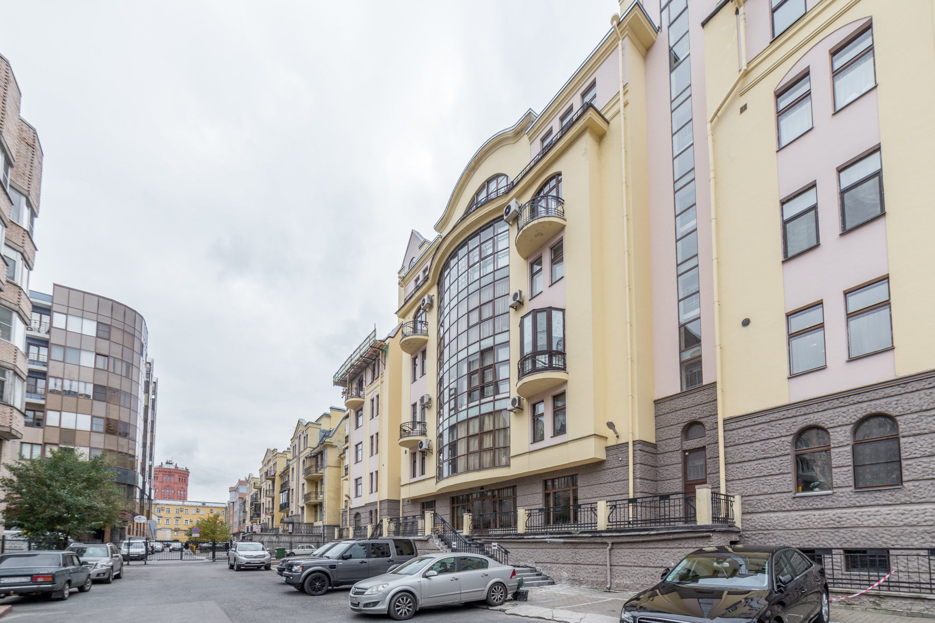 Закрытый двор, гостевая парковка 'Шпалерная, 50' Шпалерная ул., 50 Закрытый двор, гостевая парковка 'Шпалерная, 50' Шпалерная ул., 50