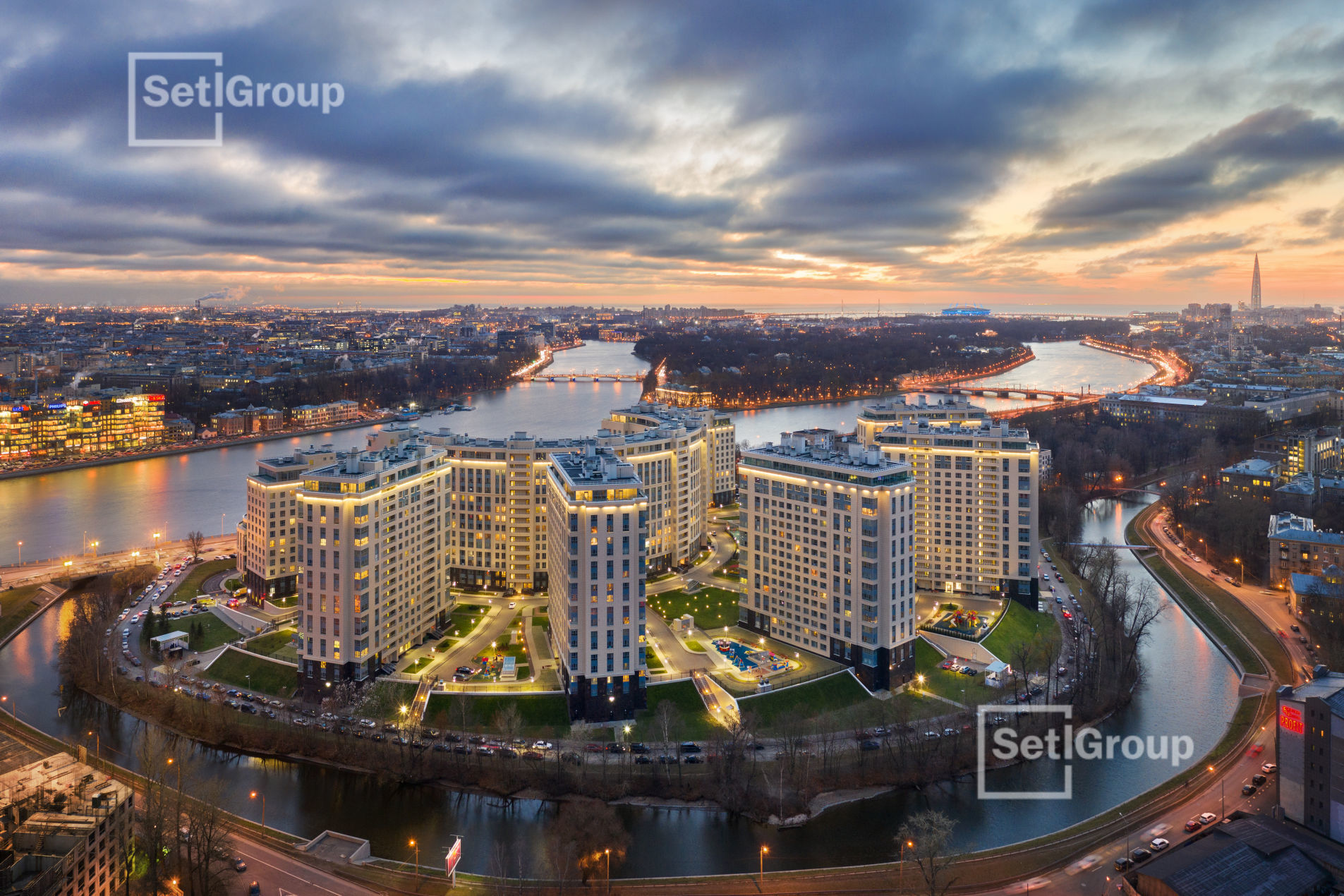 Вечерний вид на комплекс 'Riverside' наб. Ушаковская, д.3 Вечерний вид на комплекс 'Riverside' наб. Ушаковская, д.3