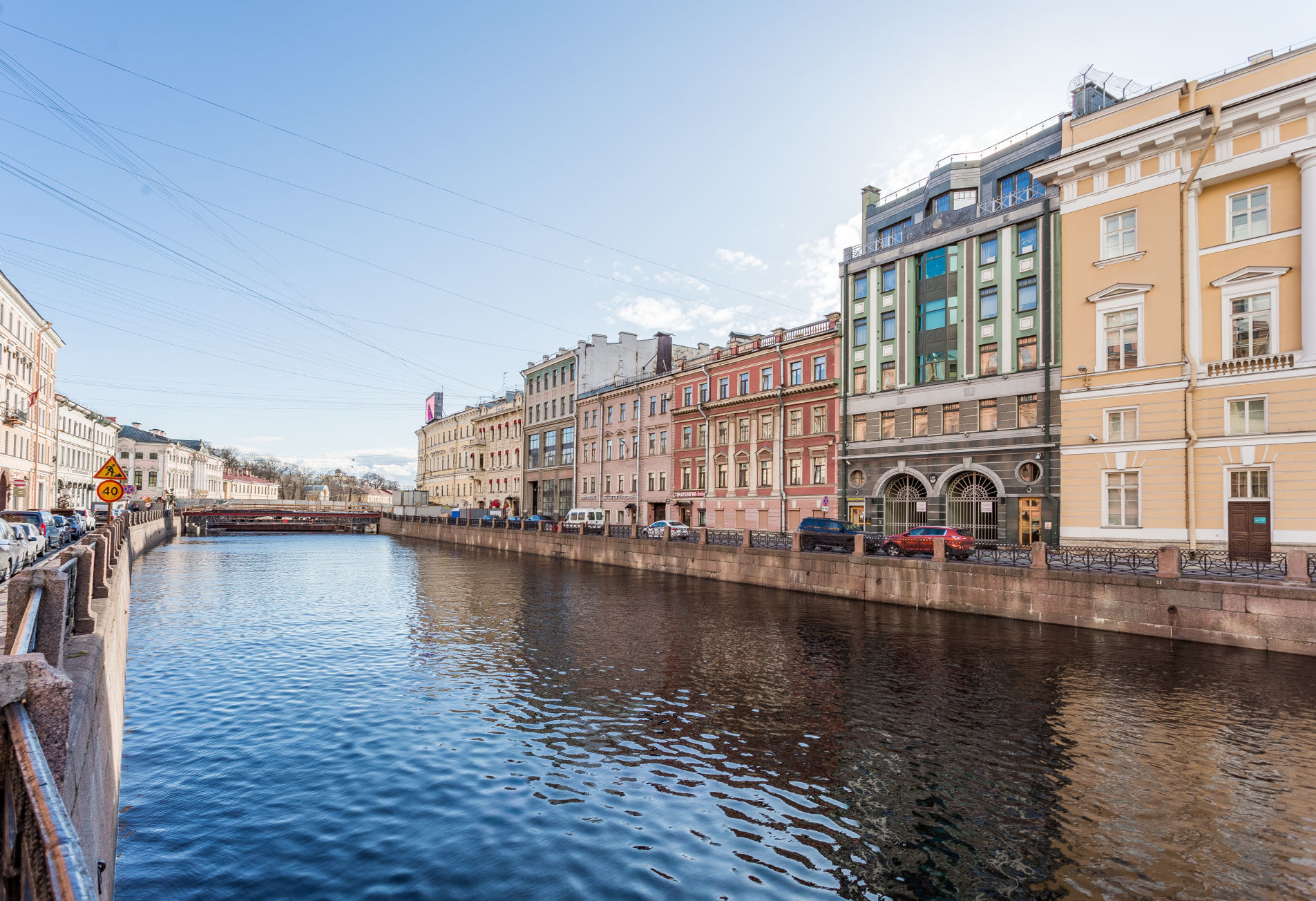Вид на дом с набережной реки Мойки 'Б. Морская, 4' Большая Морская ул., 4