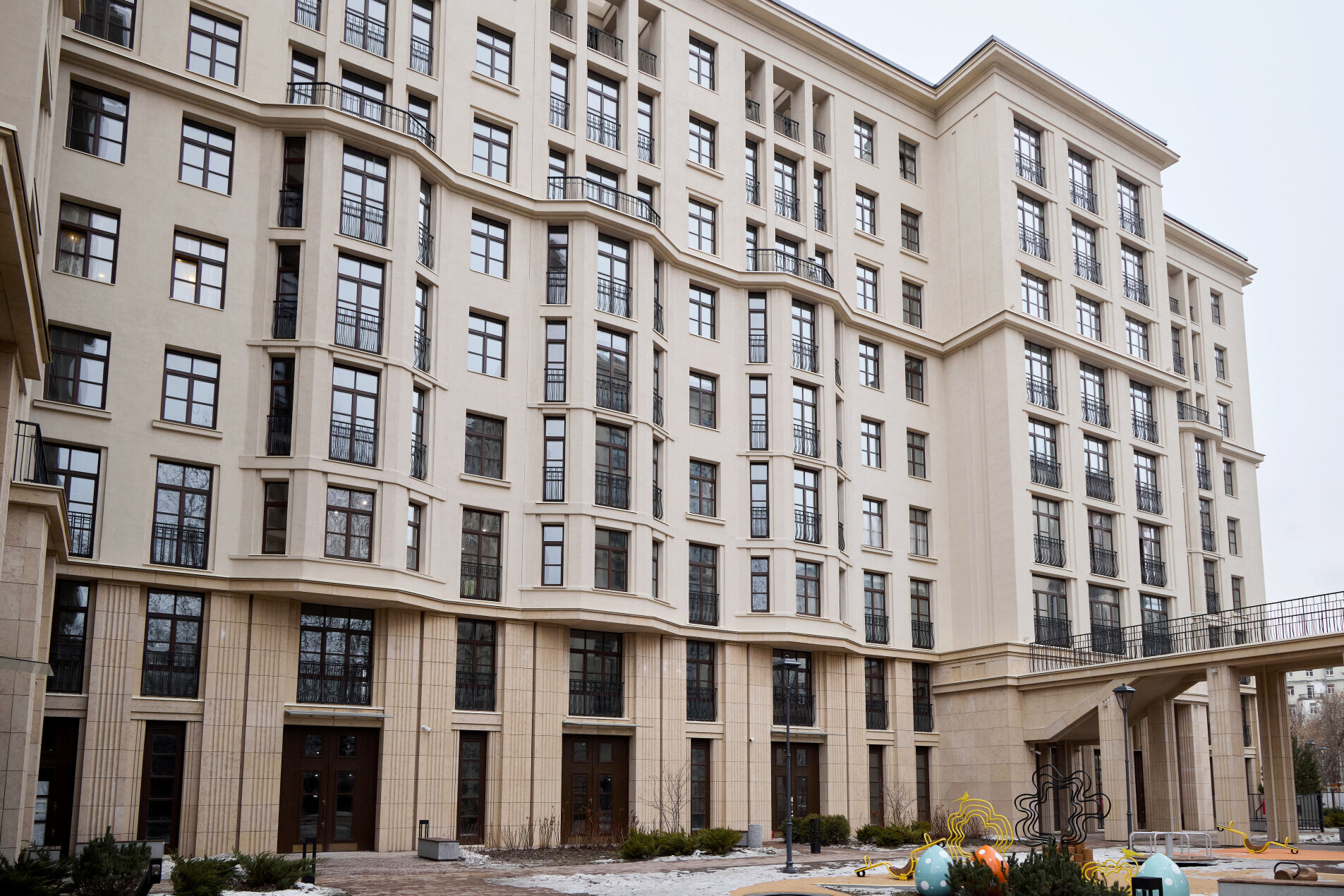 Элегантный фасад 'iD Moskovskiy residence & SPA' Московский пр., 72 Элегантный фасад 'iD Moskovskiy residence & SPA' Московский пр., 72