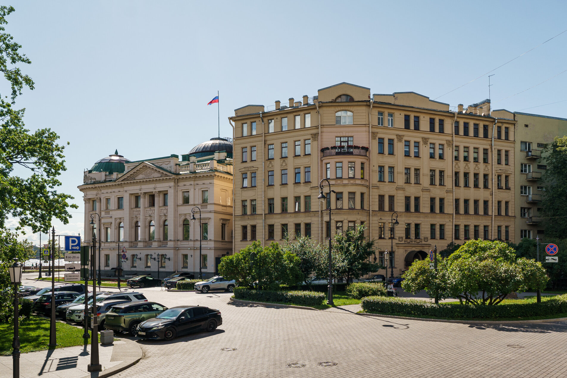 'Доходный дом Н.Н.Романова' Петровская наб., 2-2 'Доходный дом Н.Н.Романова' Петровская наб., 2-2